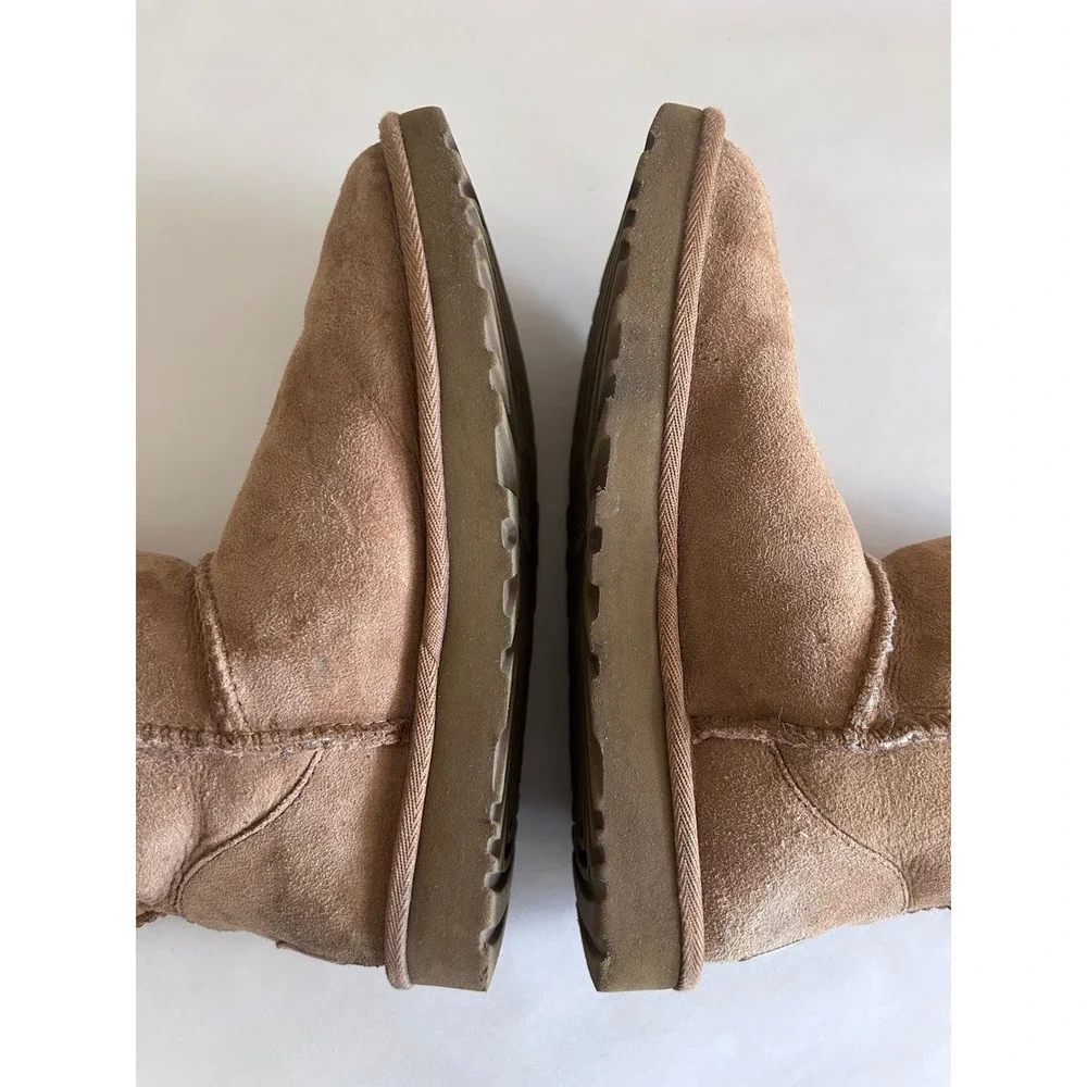 UGG Classic Short II Chestnut Suede Sheepskin Boots 1016223 Womens 6